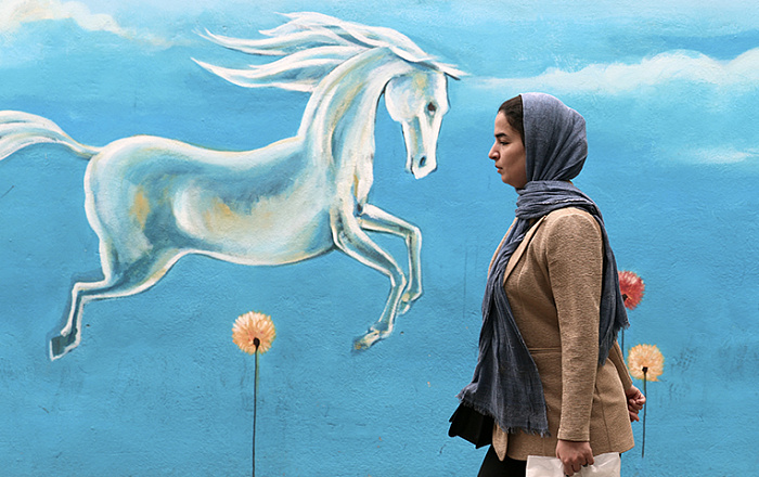 Санкции против Тегерана и Москвы работают по-разному