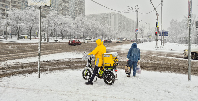 В России впервые сократилось число вакансий курьеров на полную ставку