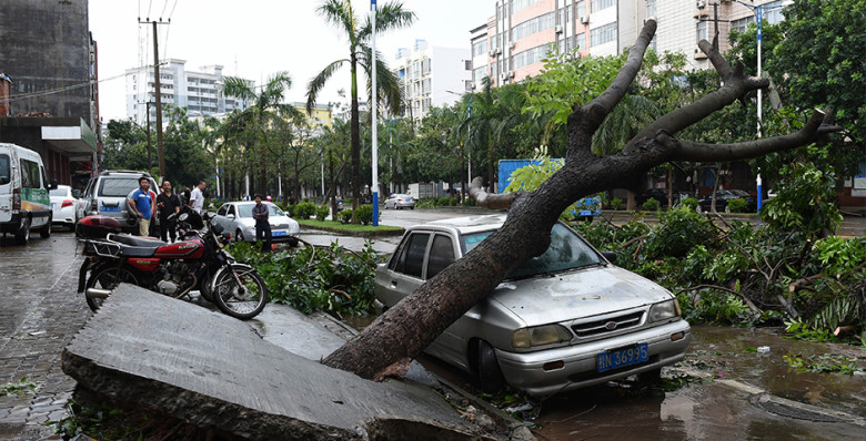 На Филиппинах от тайфуна «Калмаэги» погибли минимум 93 человека