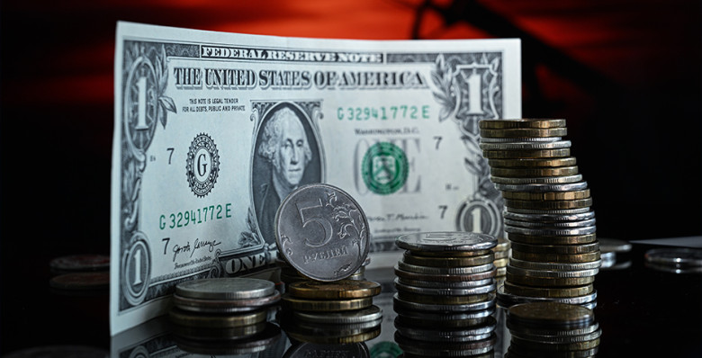 Власти рассмотрят возобновление валютных операций по бюджетному правилу