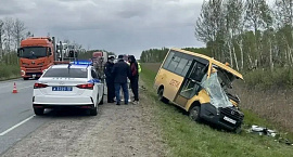 СК возбудил дело после гибели ребенка в ДТП с автобусом в Омской области 