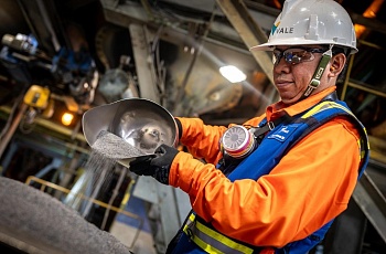 Металлы не находят себе места