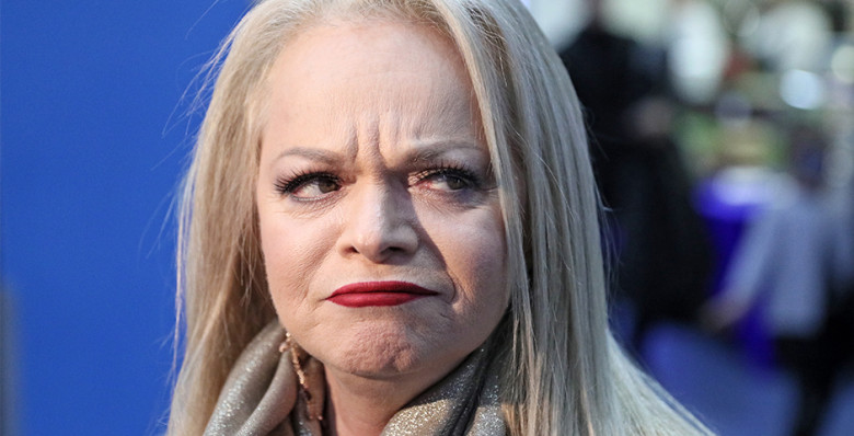 Покупательница квартиры Ларисы Долиной потребовала выселить артистку из жилья