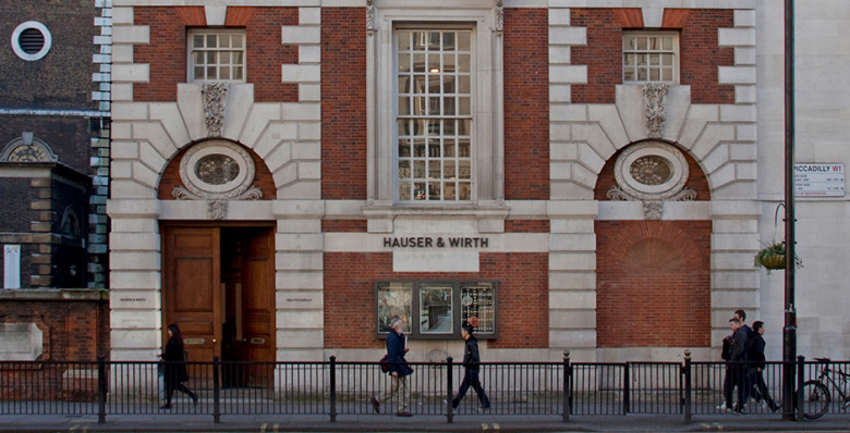 Галерею британской принцессы Евгении обвинили в нарушении санкций против России