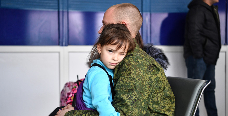 В Госдуму внесли законопроект о новых мерах поддержки для детей военнослужащих