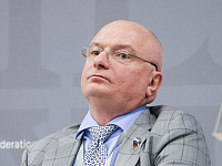 Андрей Клишас предложил проверить выносивших решения по делу Ларисы Долиной судей