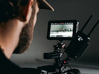 Сфера искусства и развлечений в РФ стала лидером по росту предлагаемых зарплат