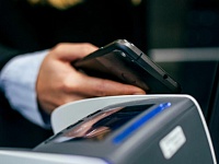 Россияне за девять месяцев оплатили по QR-коду покупки на 2,6 трлн рублей