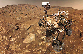 Земля в иллюминаторе не видна