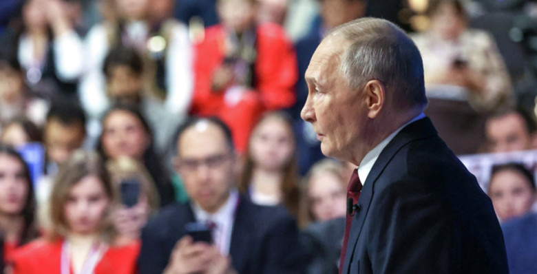 Владимир Путин рассказал о причинах возвращения специалистов в Россию