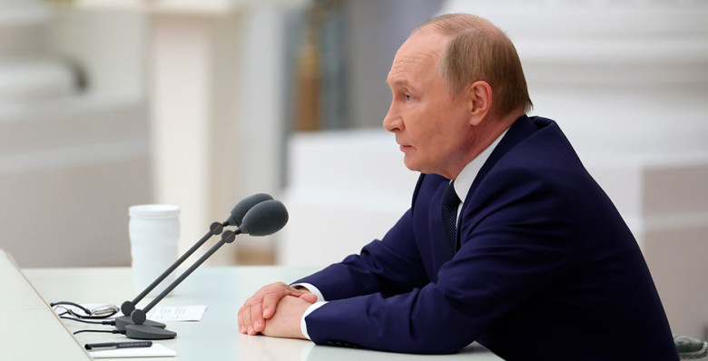 Владимир Путин провел совещание по подготовке к саммиту на Аляске