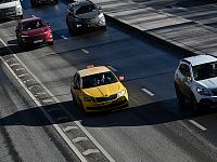 В ГД одобрили повышение штрафов для самозанятых таксистов без детских кресел