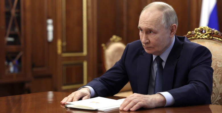 Владимир Путин обсудил с кабмином и ЦБ подходы к финансированию дефицита бюджета