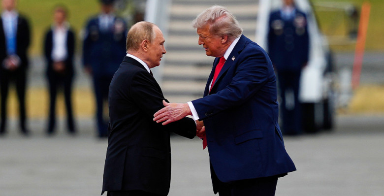 В Анкоридже началась встреча Владимира Путина и Дональда Трампа