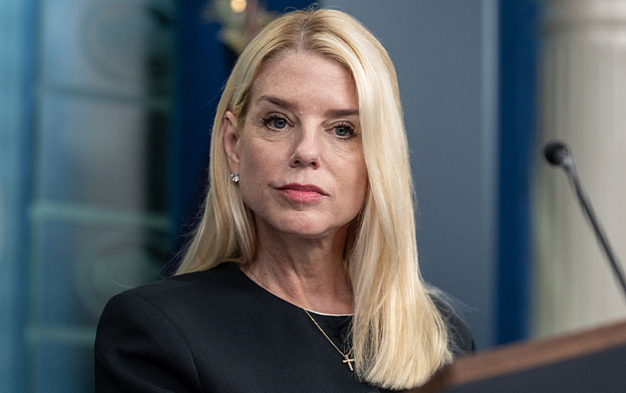 Дональд Трамп объявил об отставке Пэм Бонди с поста генпрокурора США