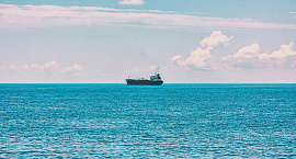 США сняли антироссийские санкции с трех контейнеровозов