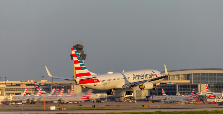 Илон Маск заявил о готовности выплатить зарплату сотрудникам аэропортов США