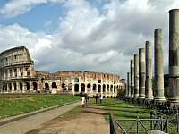 Около Колизея в Риме обрушилась средневековая башня Конти