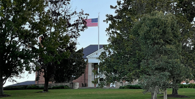AP: администрация Дональда Трампа отзывает 29 послов и дипломатов по всему миру
