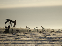 Страны ОПЕК+ договорились увеличить добычу нефти в ноябре