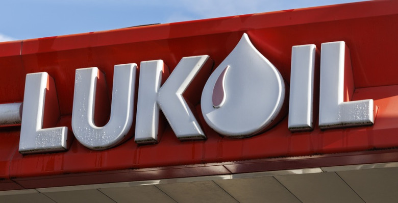 США продлили лицензию на продажу зарубежных активов «Лукойла» до января