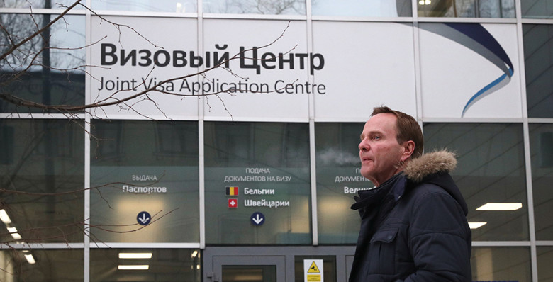 АТОР: выдача шенгенских мультивиз россиянам упала на 90%