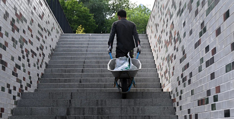 Вячеслав Володин внес законопроект о налоге для мигрантов за членов семьи