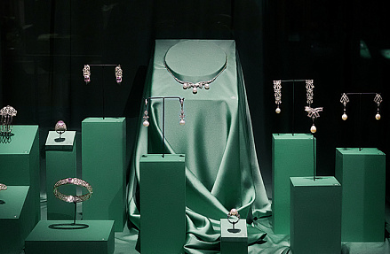 В Историческом музее открылась выставка российского ювелирного искусства