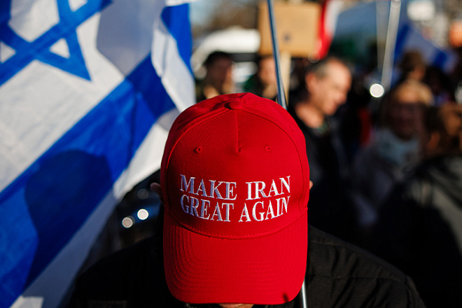 Вашингтон подбирает ход пешкой