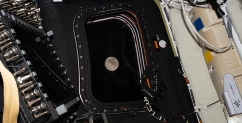 Астронавты «Артемиды-2» установили рекорд дальности полета человека от Земли