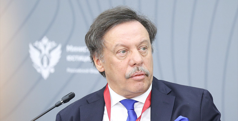 Михаил Барщевский уйдет с поста полпреда правительства в КС 26 декабря