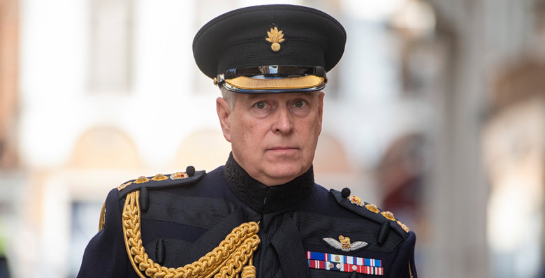 Король Карл III лишил титула принца своего младшего брата Эндрю Король Карл III лишил титула принца своего младшего брата Эндрю