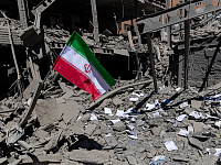 Иран потребовал от пяти стран компенсации за участие в операции США против него