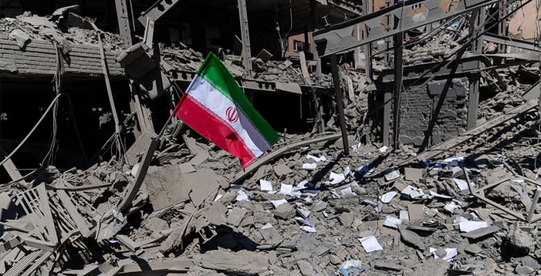 Иран потребовал от пяти стран компенсации за участие в операции США против него