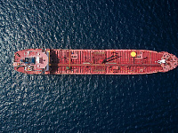 США выдали лицензию на продажу нефти из Ирана, погруженной на суда