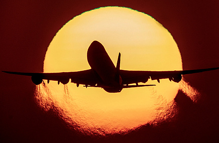 Демпфер заправят в крыло