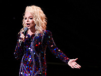 Адвокат рассказала о предложении Ларисы Долиной «поэтапно» вернуть деньги за квартиру