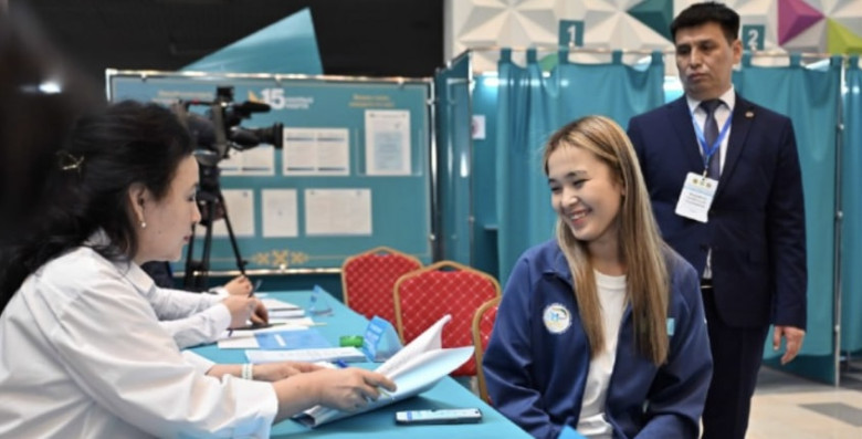 Референдум по новой Конституции Казахстана признан состоявшимся