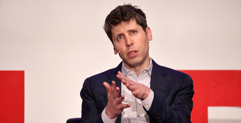 Глава OpenAI объявил «код красный» на фоне успеха чат-бота Google