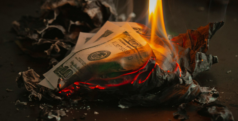 Deutsche Bank предупредил о рисках для доллара из-за ИИ