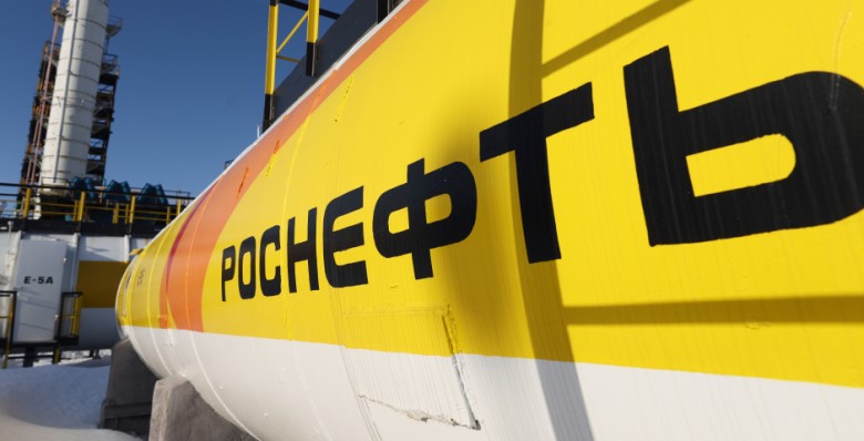 «Роснефть» вложила более 300 млрд рублей в проекты по использованию ПНГ