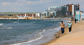 Роспотребнадзор разрешил использование трех пляжей в Анапе