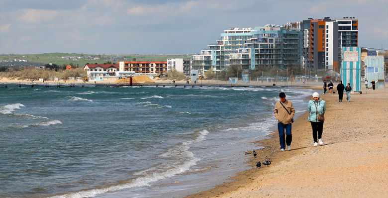 Роспотребнадзор разрешил использование трех пляжей в Анапе