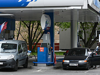 Бензин подешевел на российских АЗС впервые с весны 2024 года