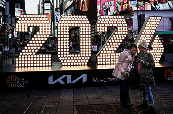 Экономисты не ждут черных лебедей