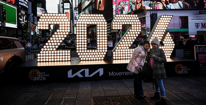 Экономисты не ждут черных лебедей