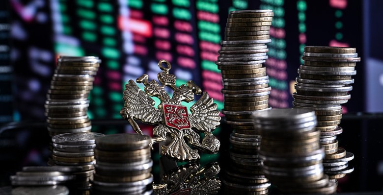 Аналитики вновь понизили прогноз по курсу доллара на ближайшие три года