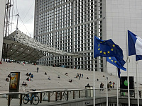 S&P понизило кредитный рейтинг Франции