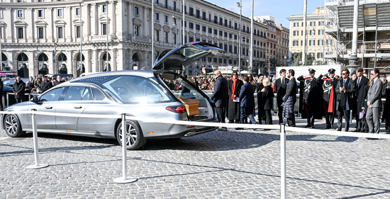 В Риме прошли похороны основателя модного дома Valentino