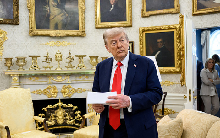 Дональд Трамп заявил, что ему придется находиться на встрече делегаций РФ и Украины